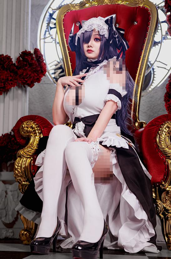 阿雪雪《碧蓝航线》奥古斯特女仆，红黑宫廷场景下的高贵女仆感