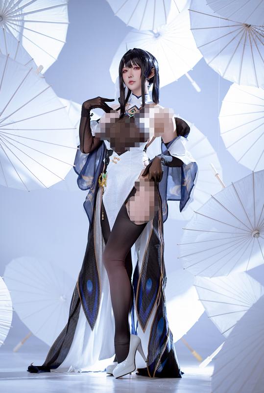 星之迟迟镇海改赏析，碧蓝航线东方美学与轻熟氛围感兼具