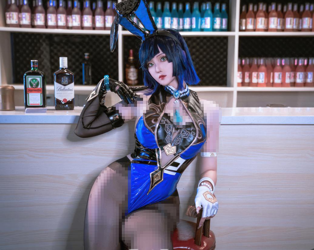 Natsuko夏夏子夜兰兔女郎COS赏析，原神夜兰酒吧造型性感又惊艳
