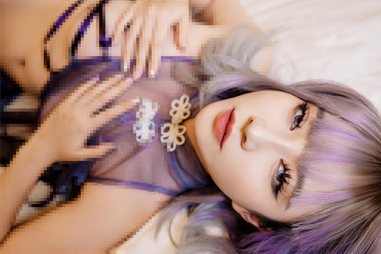 年年Nnian紫韵写真鉴赏，紫色薄纱与金色背景拍出华丽感