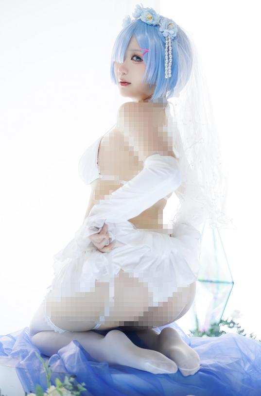 樱落酱w蕾姆花嫁：蓝白花嫁氛围里的温柔系Rem COS