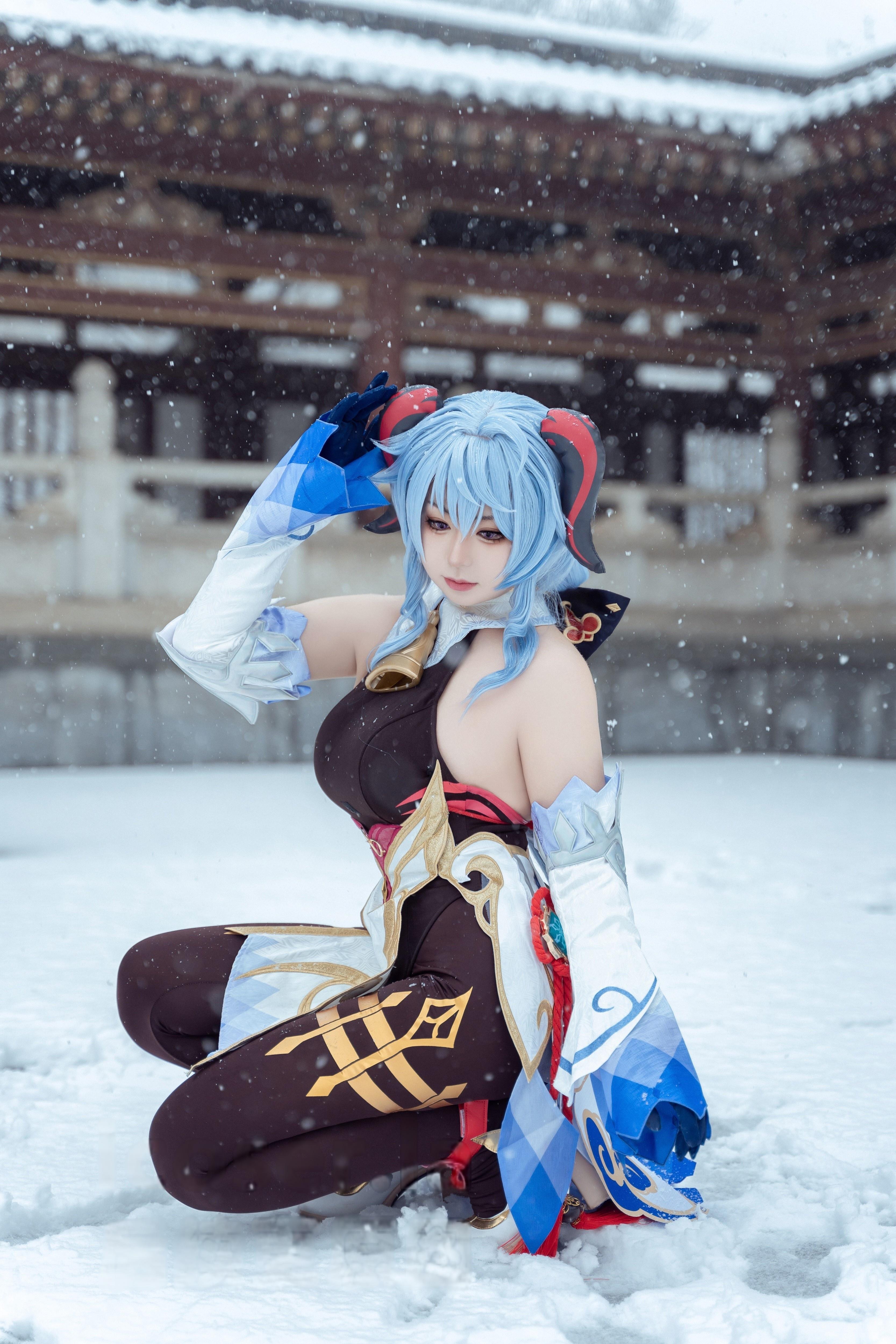 虎森森雪景光影甘雨，原神视觉作品捕捉角色优雅气质