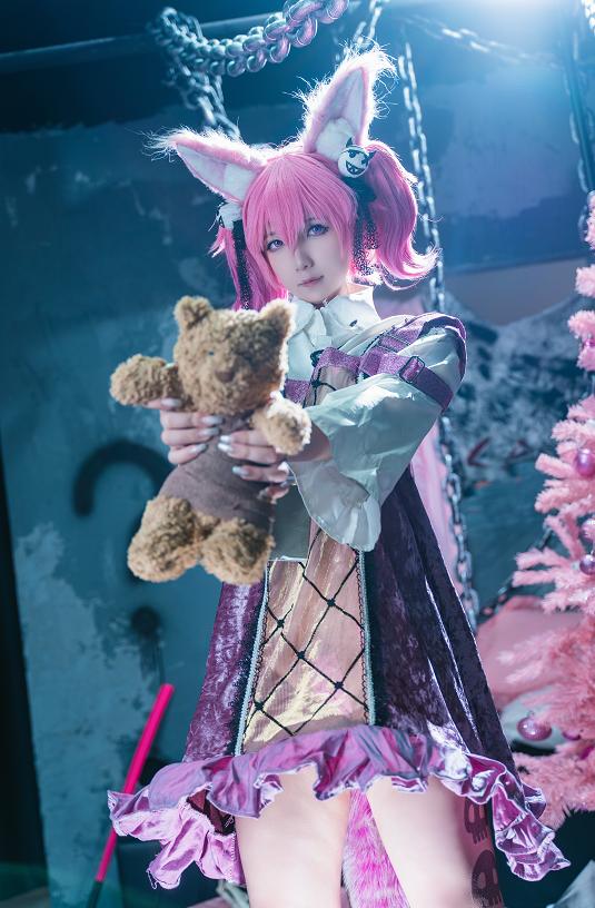 纸悦Etsu_ko《巫恋》COS太惊艳了，粉狐兽耳与暗黑童话氛围感拉满