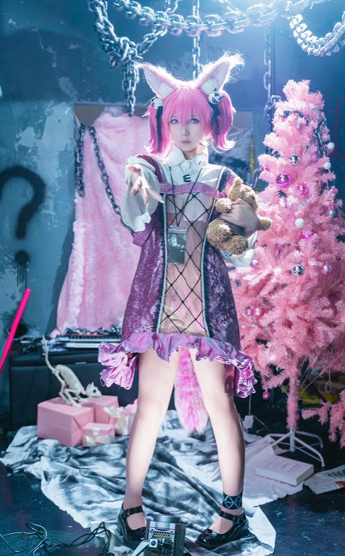 纸悦Etsu_ko《巫恋》COS太惊艳了，粉狐兽耳与暗黑童话氛围感拉满