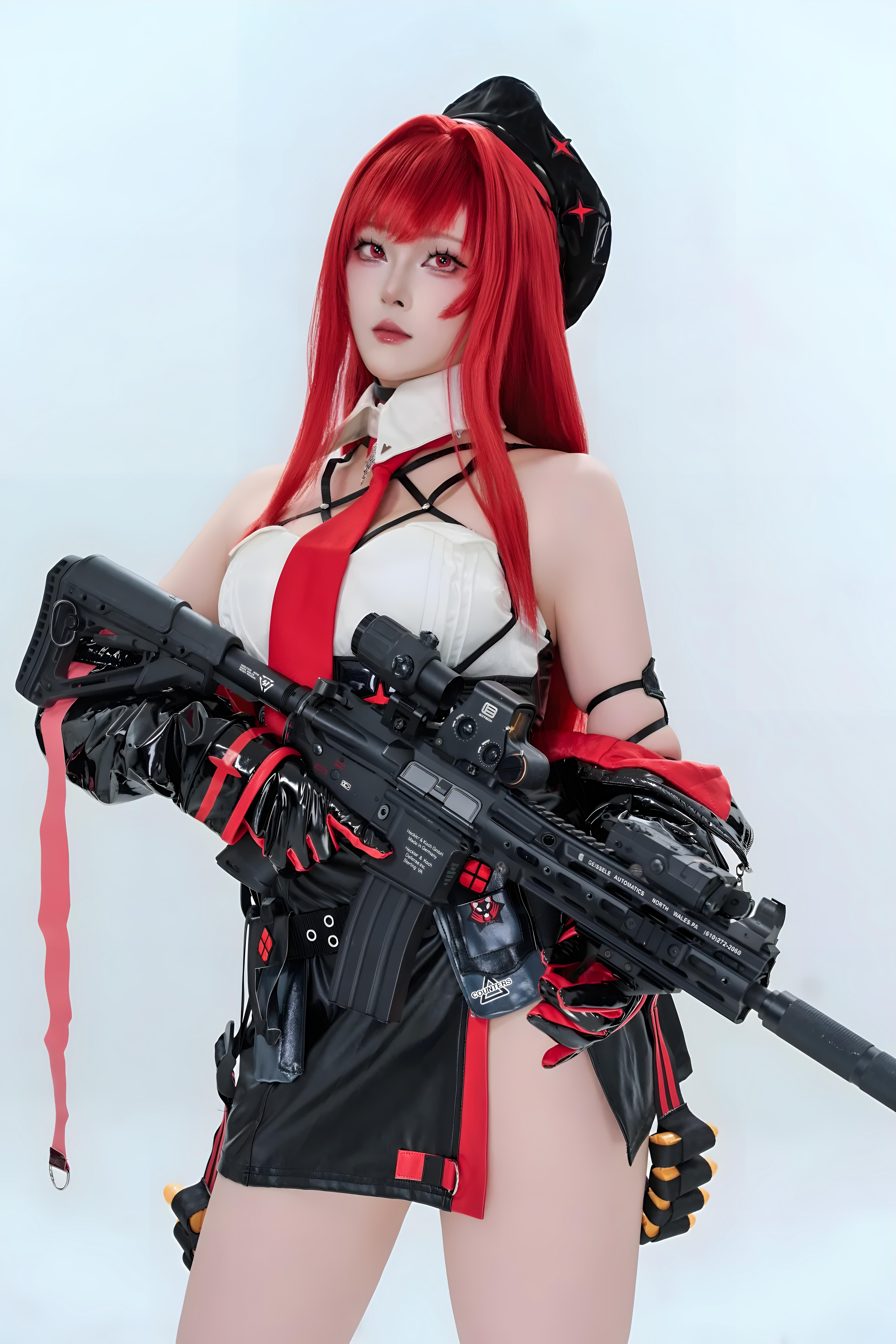 Natsuko夏夏子拉毗小红帽赏析，红发战术造型把NIKKE气场拉满