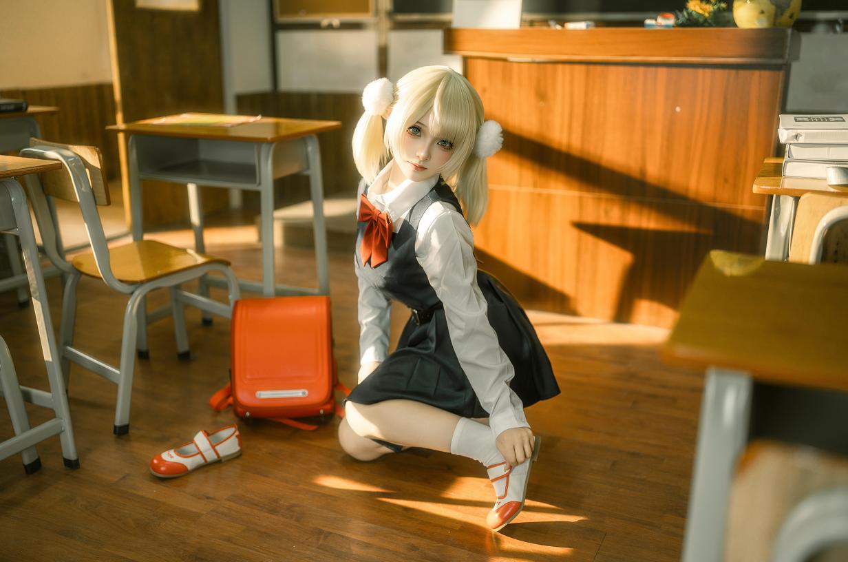 Bangni邦尼这套《时雨羽衣》有种黄昏教室里的危险少女感