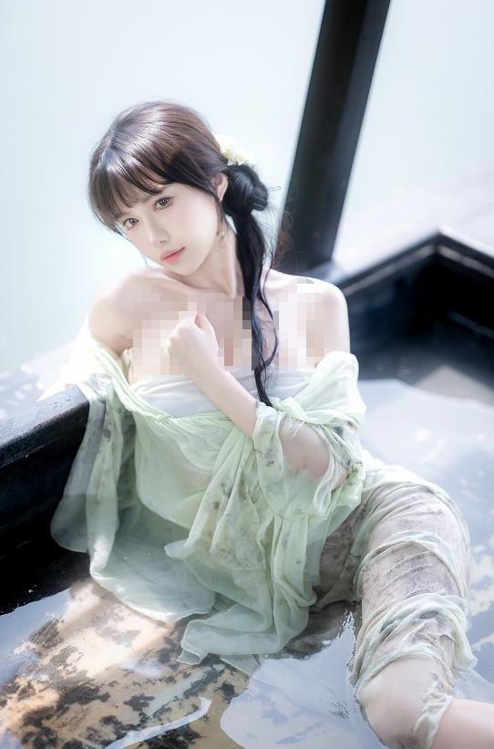 Shika小鹿鹿江南水色|白裙、水光和船窗把夏天拍得很慢