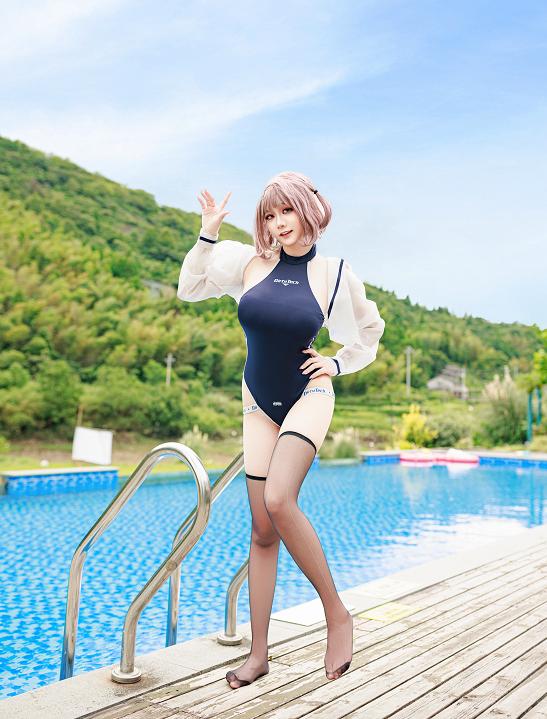 阿雪雪盛夏水泳赏析|泳池边的清爽夏日感与轻运动造型