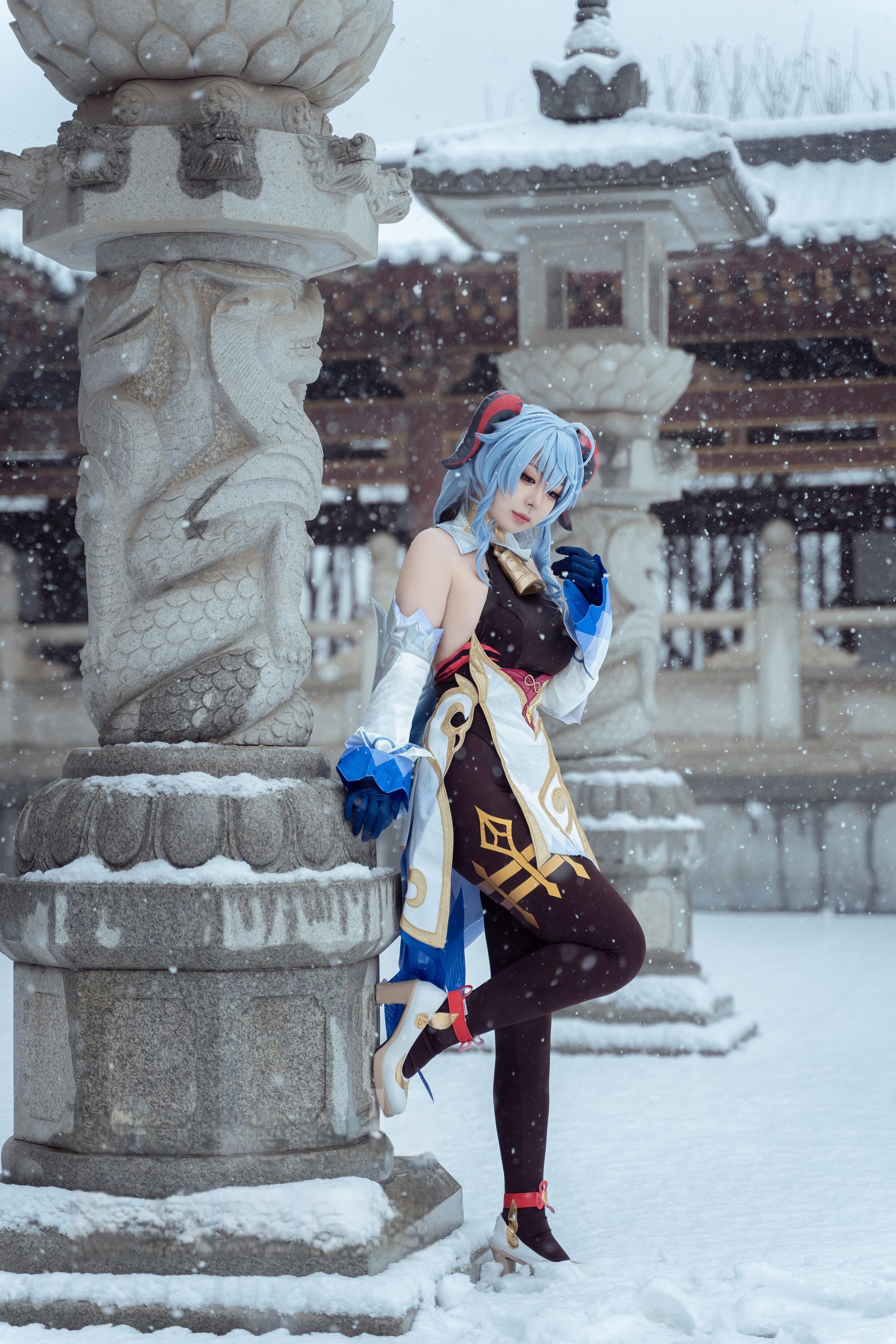 虎森森雪景光影甘雨，原神视觉作品捕捉角色优雅气质