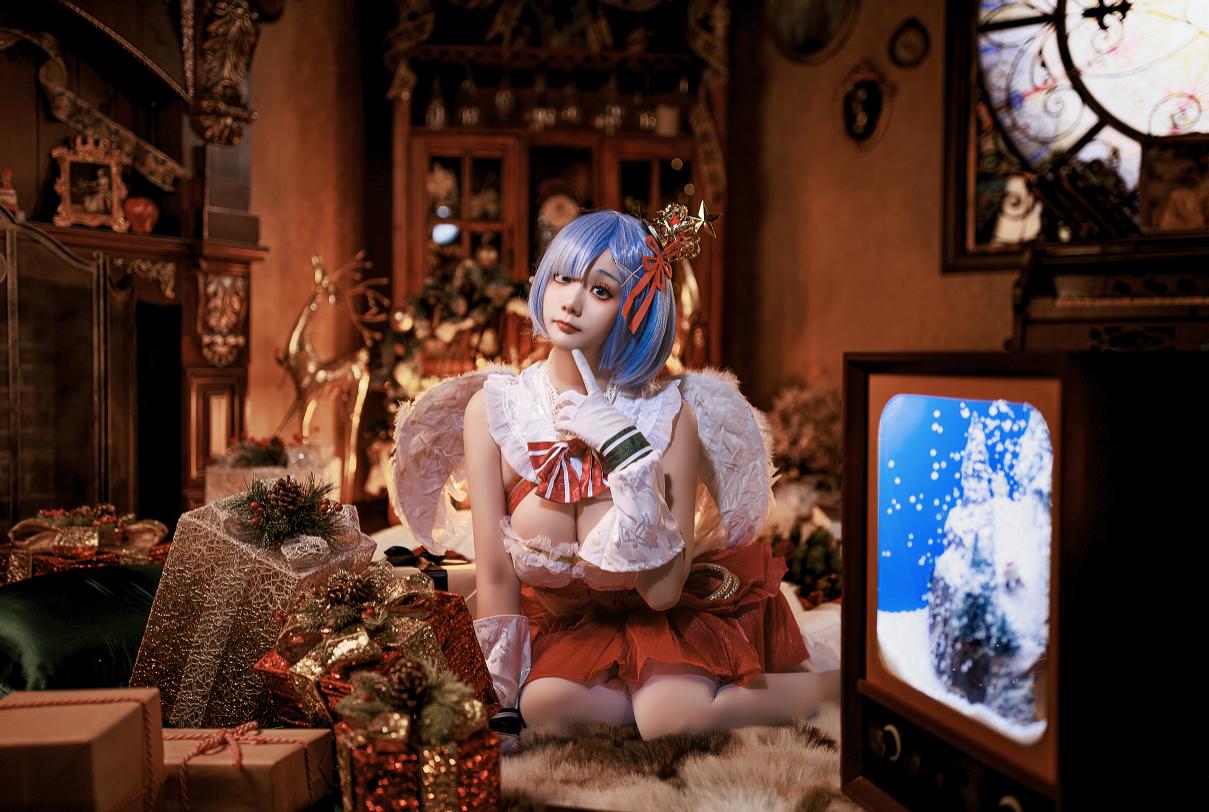 阿雪雪 圣诞蕾姆COS写真