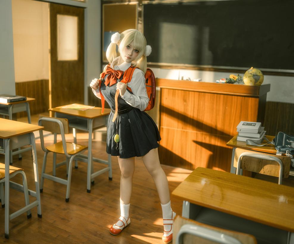 Bangni邦尼这套《时雨羽衣》有种黄昏教室里的危险少女感