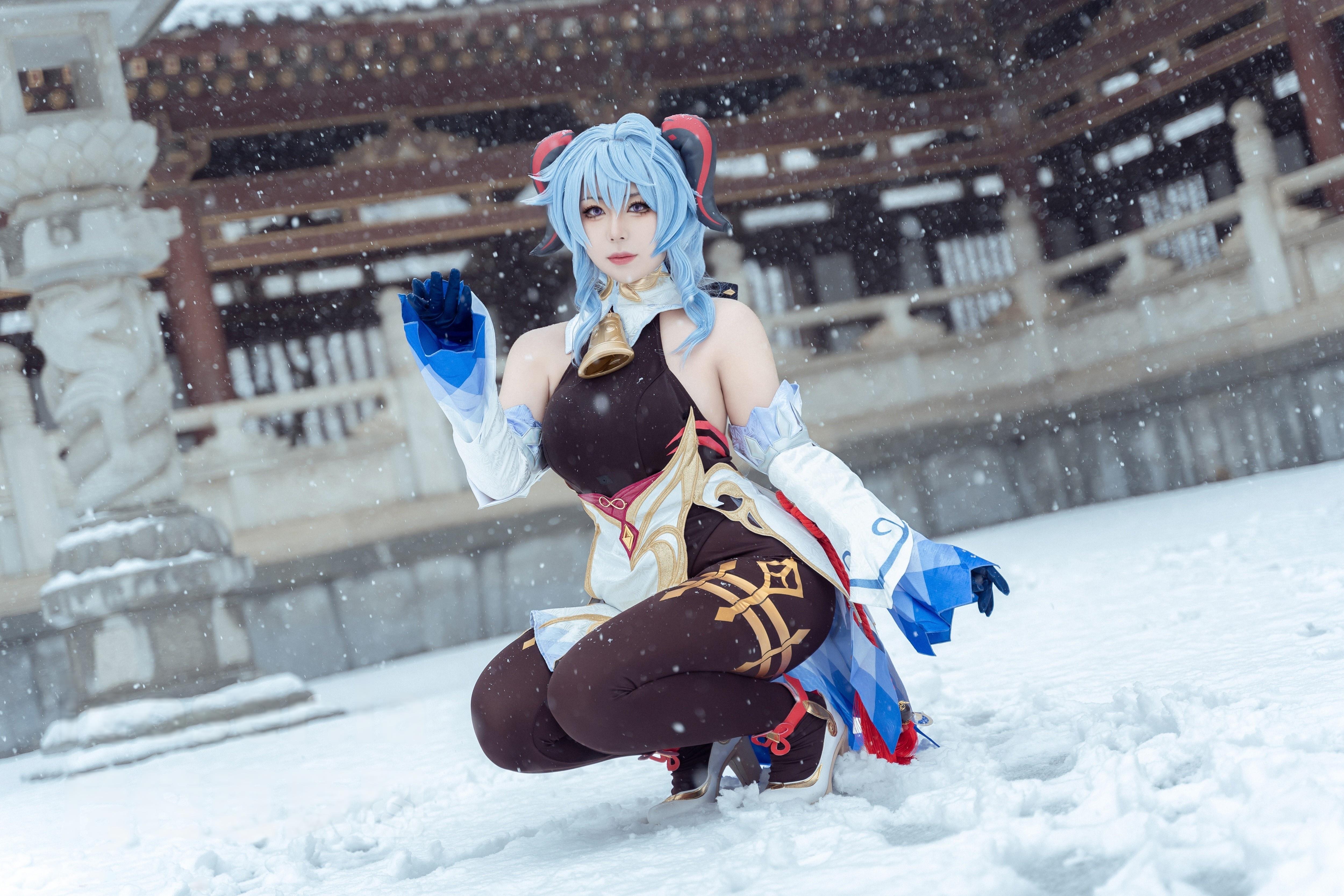 虎森森雪景光影甘雨，原神视觉作品捕捉角色优雅气质