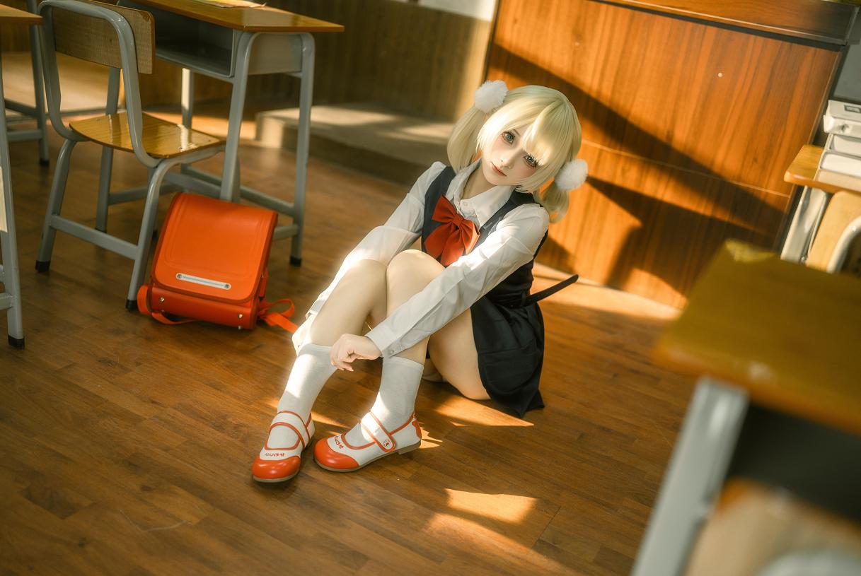 Bangni邦尼这套《时雨羽衣》有种黄昏教室里的危险少女感