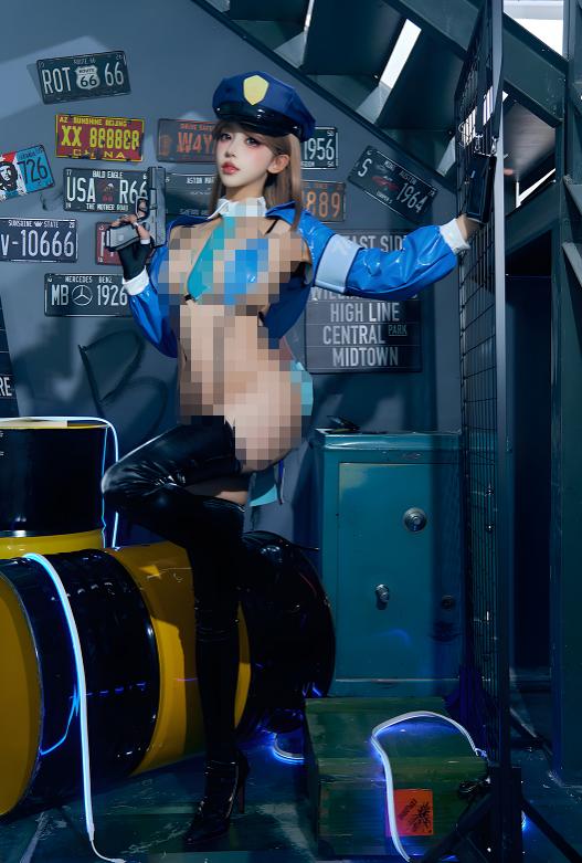 过期米线线喵 女警COS