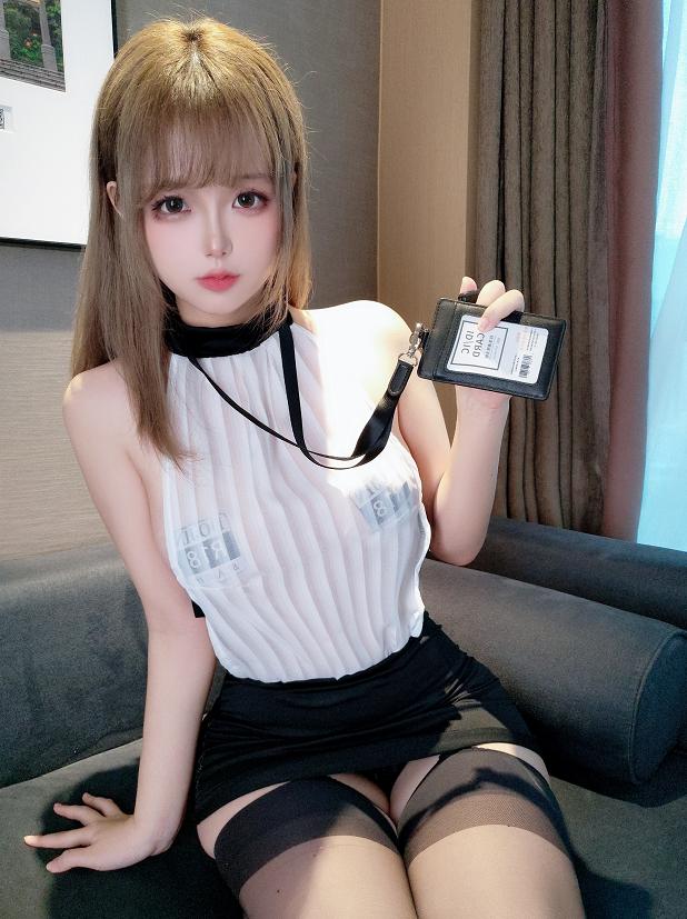 日奈娇小秘书日常|办公间里那些偷偷被捕捉的瞬间