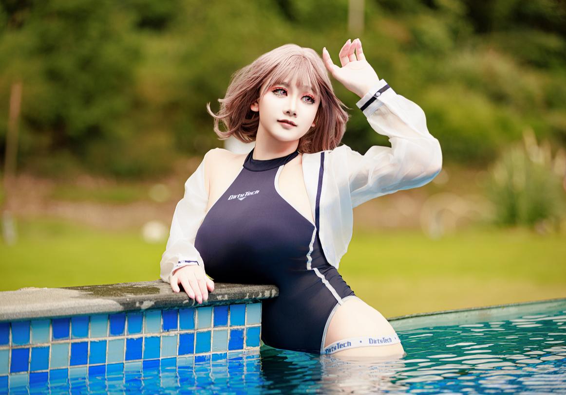 阿雪雪盛夏水泳赏析|泳池边的清爽夏日感与轻运动造型