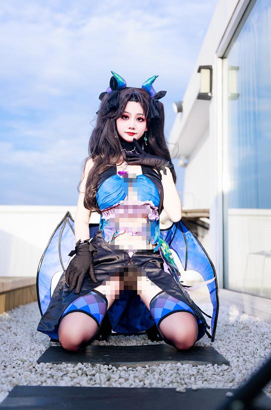 阿雪雪远坂凛小恶魔COS｜蓝天露台里的FGO反差感很抓眼