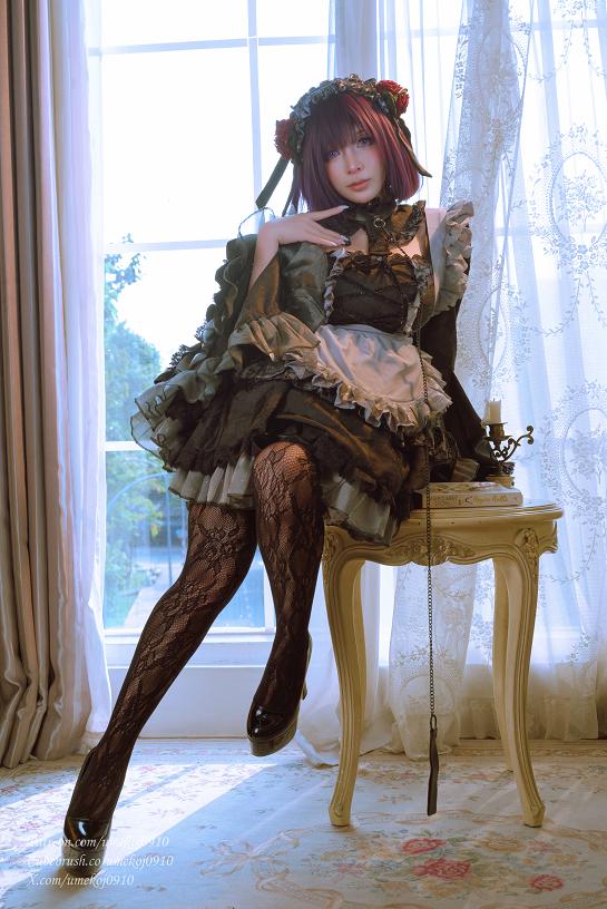 Umeko J窗边玫瑰女仆造型,复古洋馆里的紫发人偶感很耐看