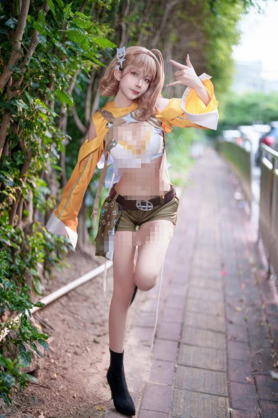 抱走莫子aa阿妮斯超级巨星，萤火虫动漫嘉年华这组黄调街拍很有夏日活力