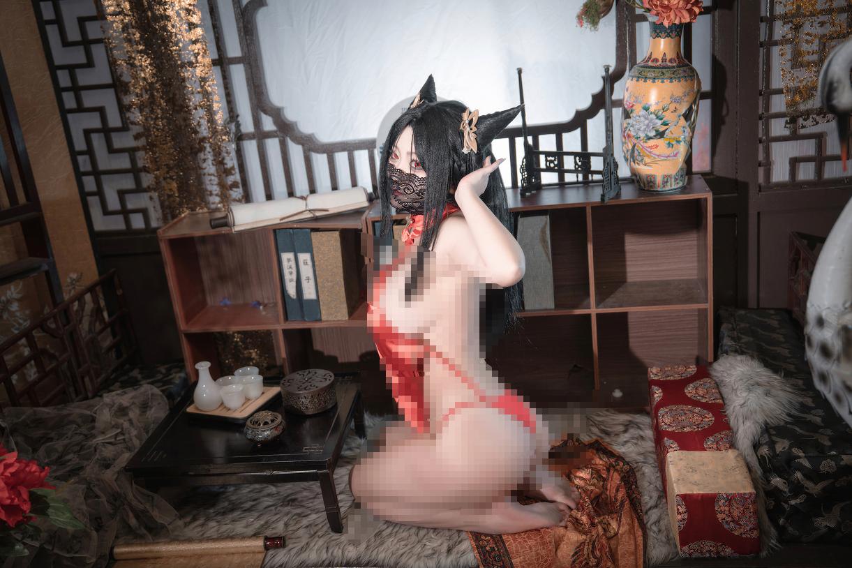 洛璃LoLiSAMA戴上黑纱面饰后，海筹醒梦芳醇多了几分旧梦里的冷艳