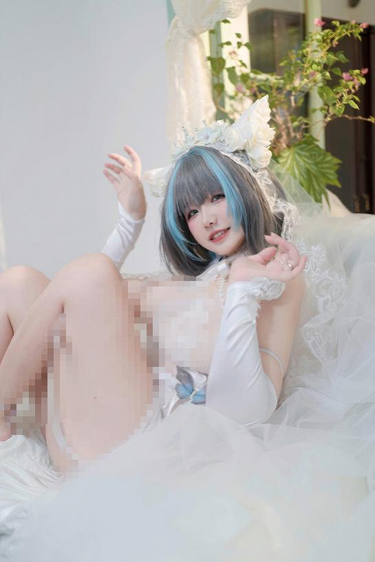 阿半今天很开心柴郡誓约花嫁｜白纱窗边的温柔感很像婚礼前一刻