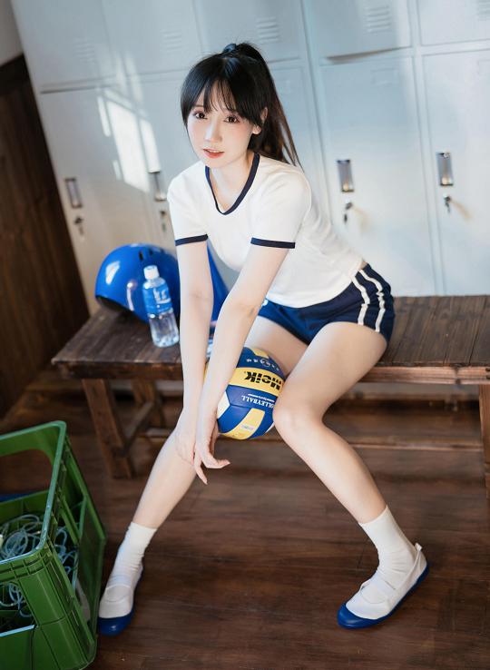 焖焖碳这套体操服,像排球训练结束后还没离开的十分钟