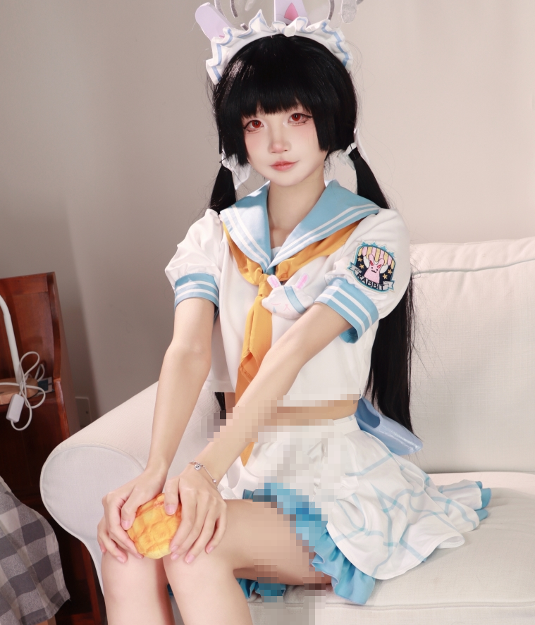 五更百鬼角色写真整理|红白尼禄、校服少女与房间系造型里的冷甜感