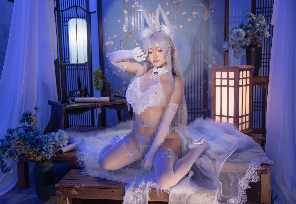 洛璃 LoLiSAMA的信浓藏在蓝夜屏风前,相融一梦越看越像一段私语
