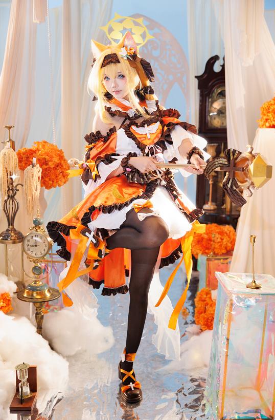 艾西Aiwest把伊落玛丽拍成橙白色的魔法少女小剧场