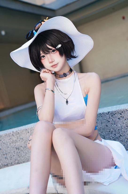 五更百鬼黑土夏日COSPLAY,火影忍者泳池边的清爽休假感