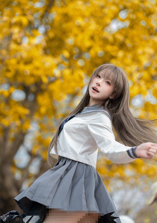 纸悦Etsu_ko《真爱JK》：银杏落下之前，她像从旧动画片里走了出来