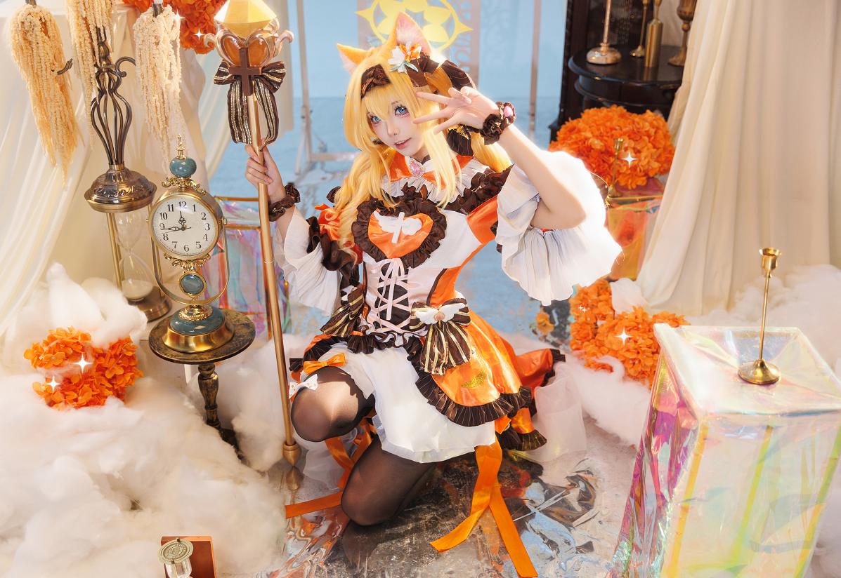 艾西Aiwest把伊落玛丽拍成橙白色的魔法少女小剧场