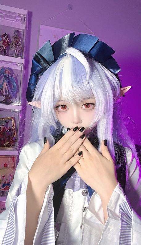 白栎Shirly绝区零薇薇安,紫光房间里的精灵少女感