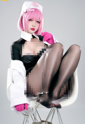 半半子COS写真合集|从碧蓝航线到NIKKE,她镜头里的角色总有自己的节奏
