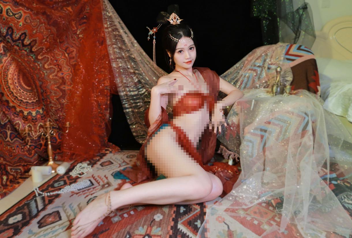 星黛鹿鹿i红纱夜幕起舞,敦煌舞姬的异域感藏在手势里