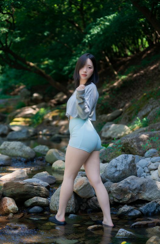 MyuA走进山林溪水,Summer Getaway Vol.3满是夏日松弛感