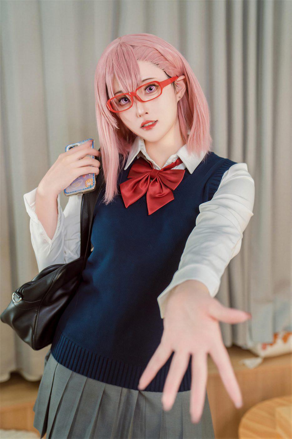 Natsuko夏夏子天乃莉莉纱校服领结和背心细节