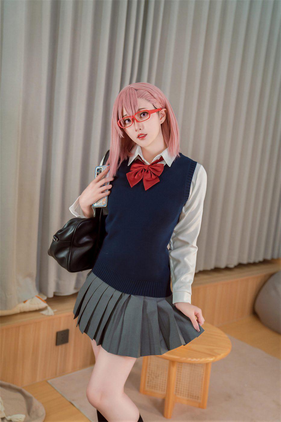 Natsuko夏夏子天乃莉莉纱校服侧身轮廓
