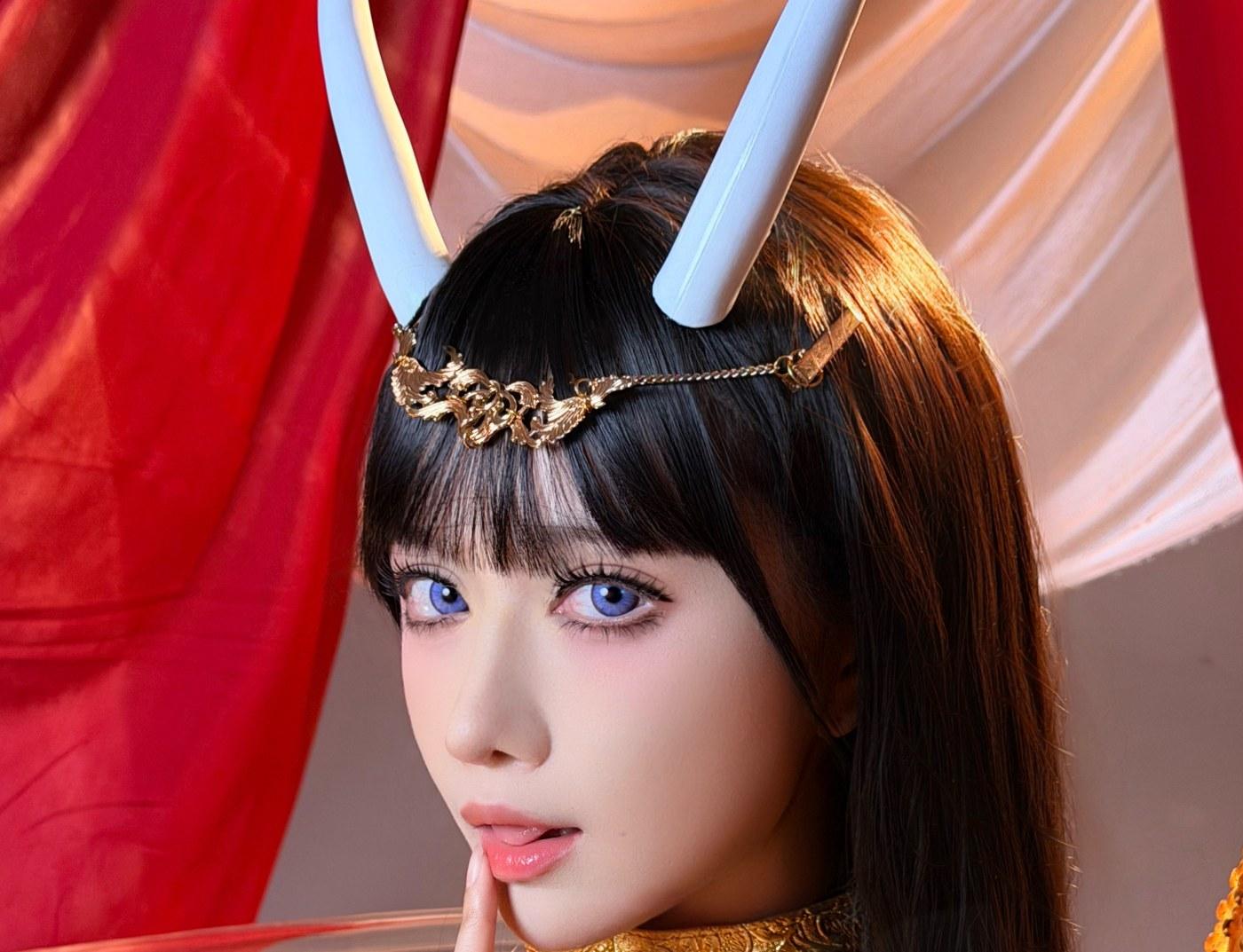 Shika小鹿鹿能代舞娘银角金饰正面近景