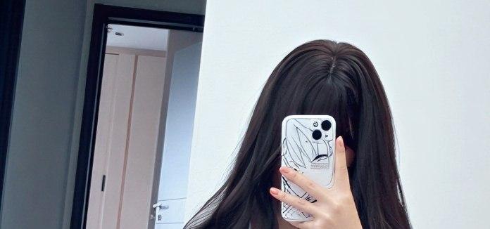 Bangni邦尼手机与镜面构图